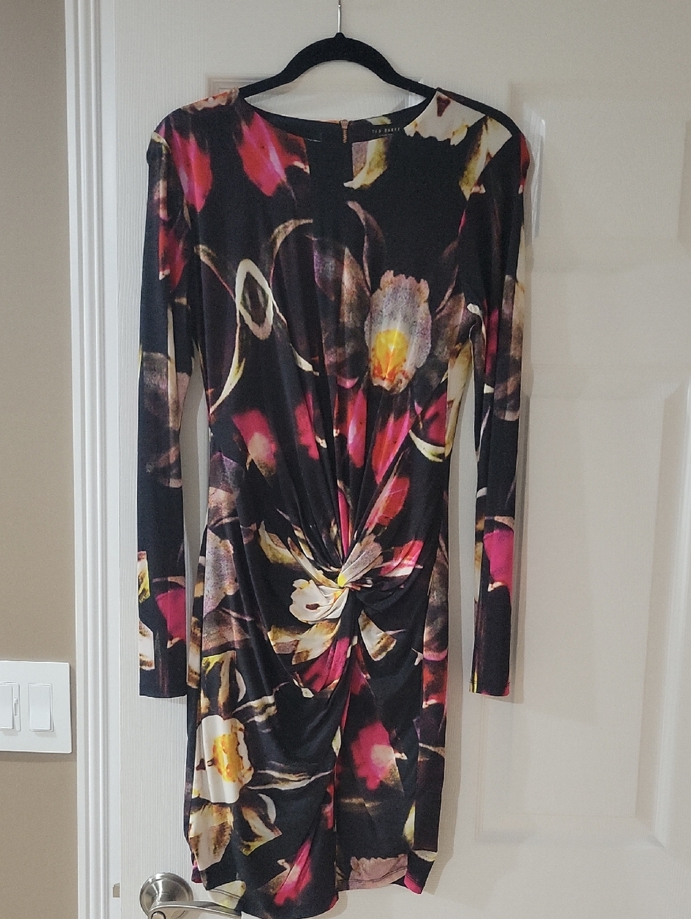Floral Twist-Front Mni Sleeve Dress